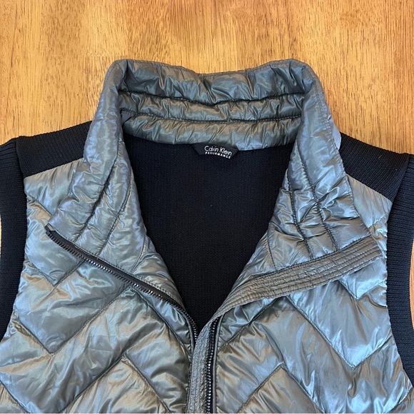 Calvin Klein Performance Down Quilted Women’s Vest (size XXL) - Picture 3 of 8